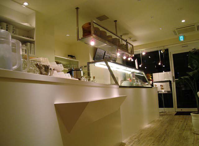 Veggie Table's white interior